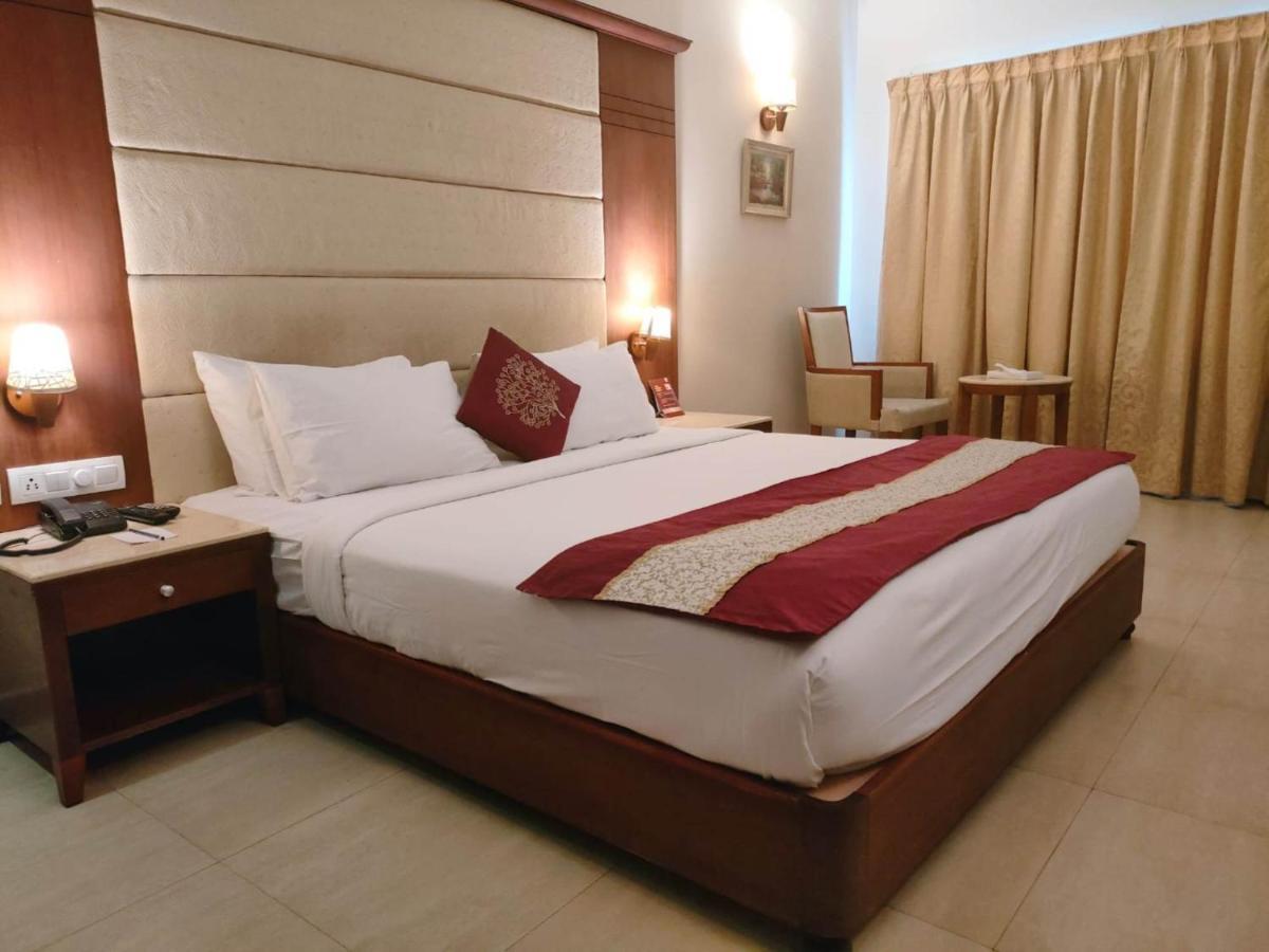 Cochin Palace Kochi Exteriör bild