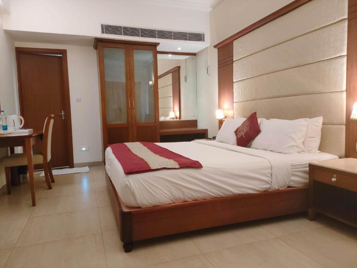 Cochin Palace Kochi Exteriör bild