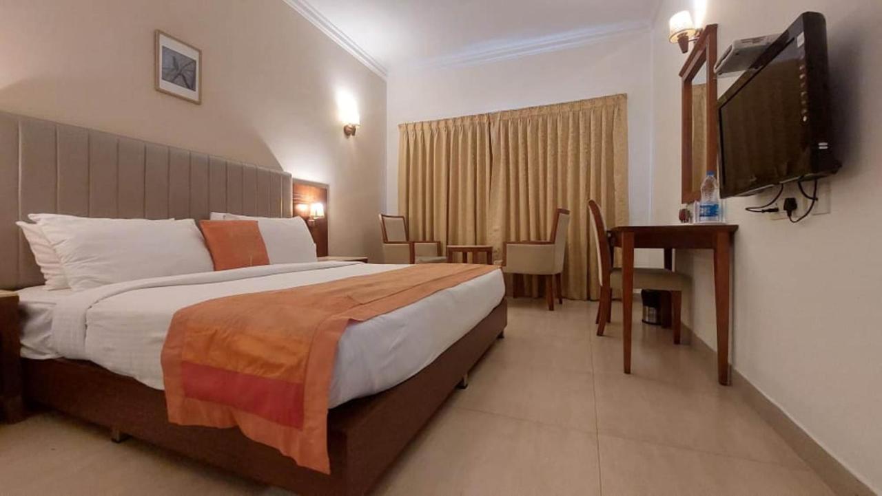 Cochin Palace Kochi Exteriör bild