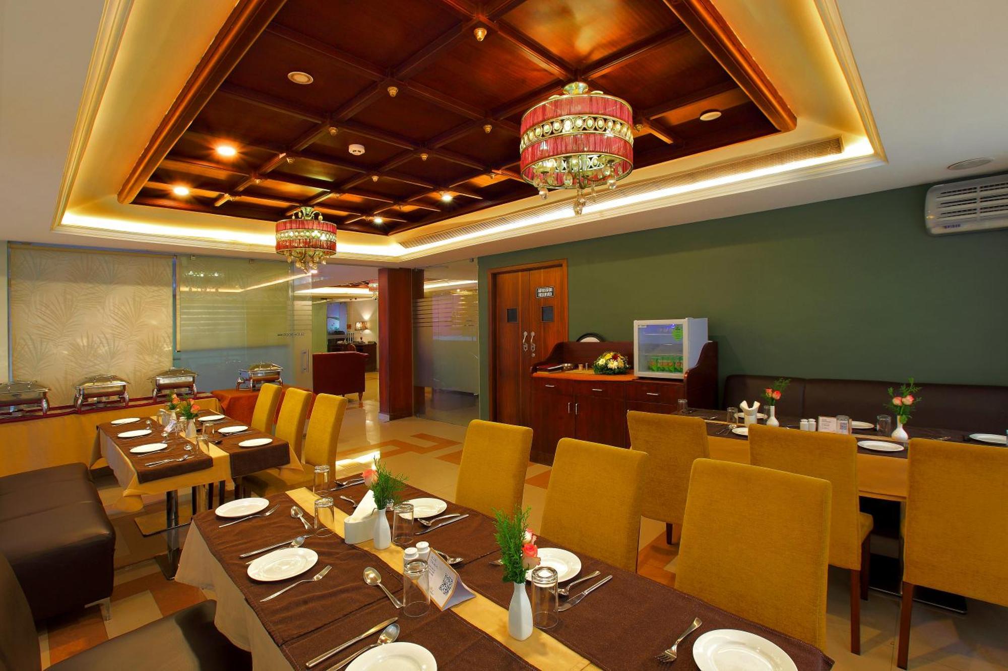 Cochin Palace Kochi Exteriör bild